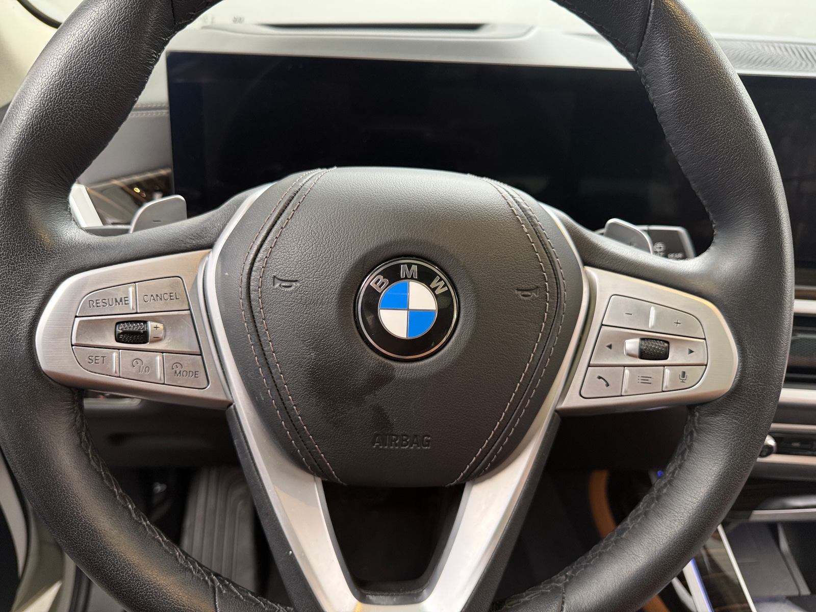 Thumbnail: 2023 BMW X7 - 4