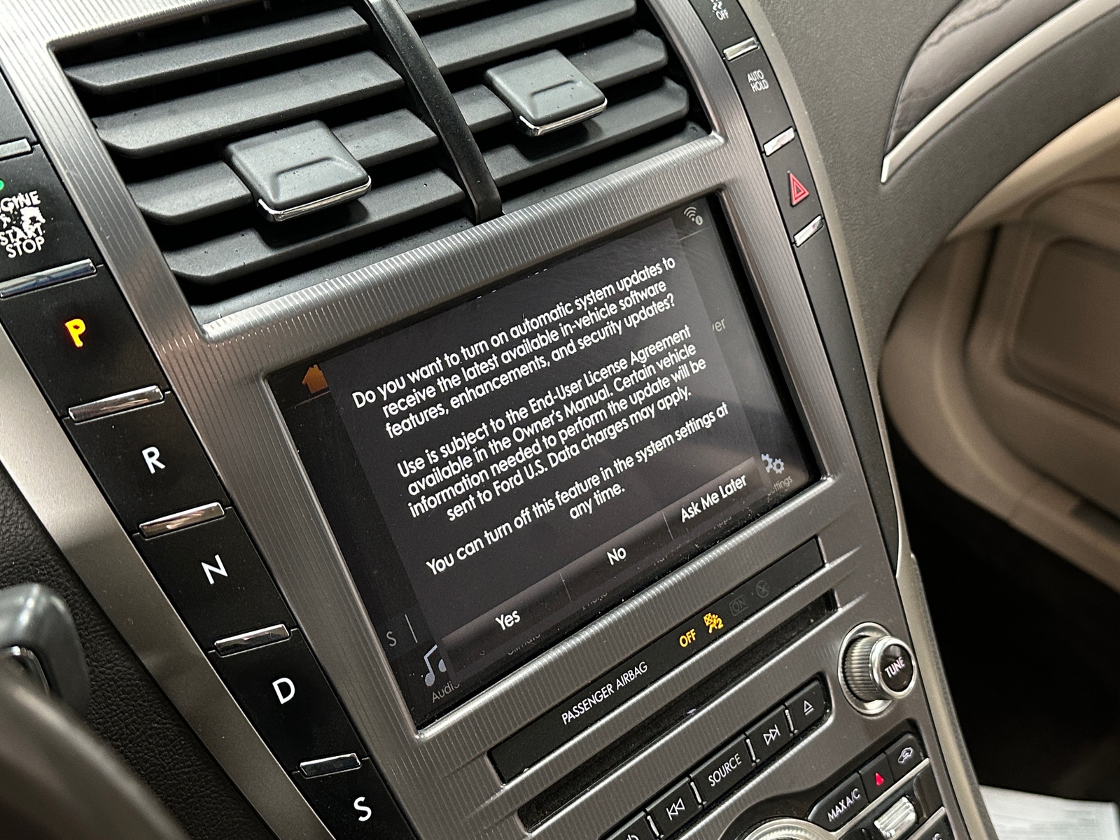 Thumbnail: 2017 Lincoln MKZ - 3