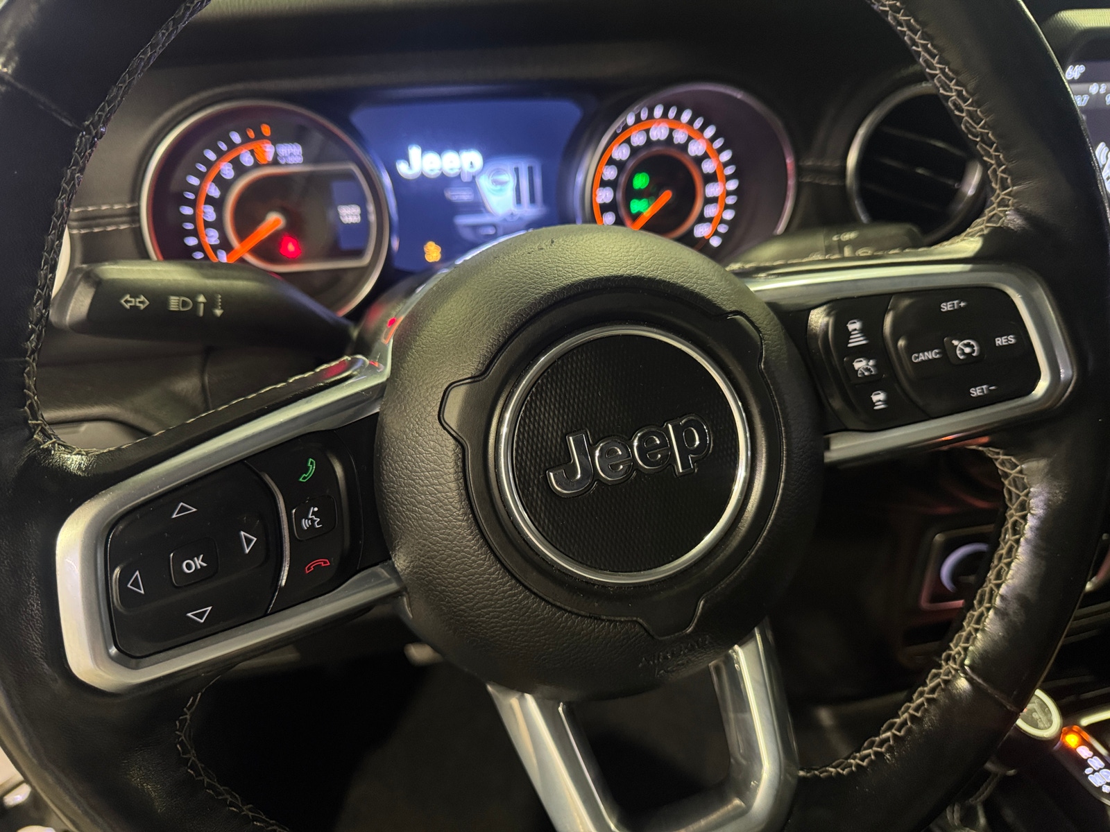 Thumbnail: 2020 Jeep Gladiator - 4