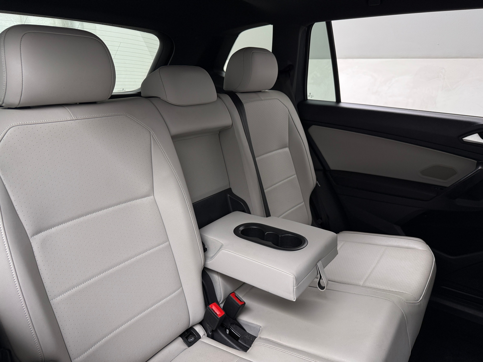 Thumbnail: 2021 Volkswagen Tiguan - 5