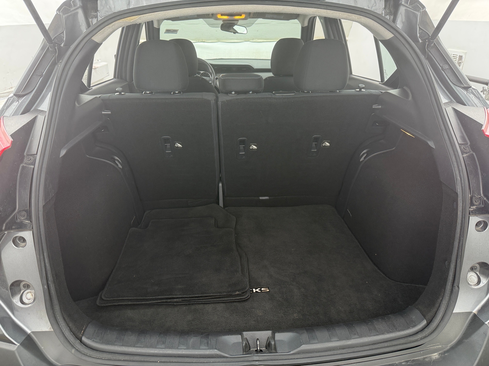 Thumbnail: 2020 Nissan Kicks - 7