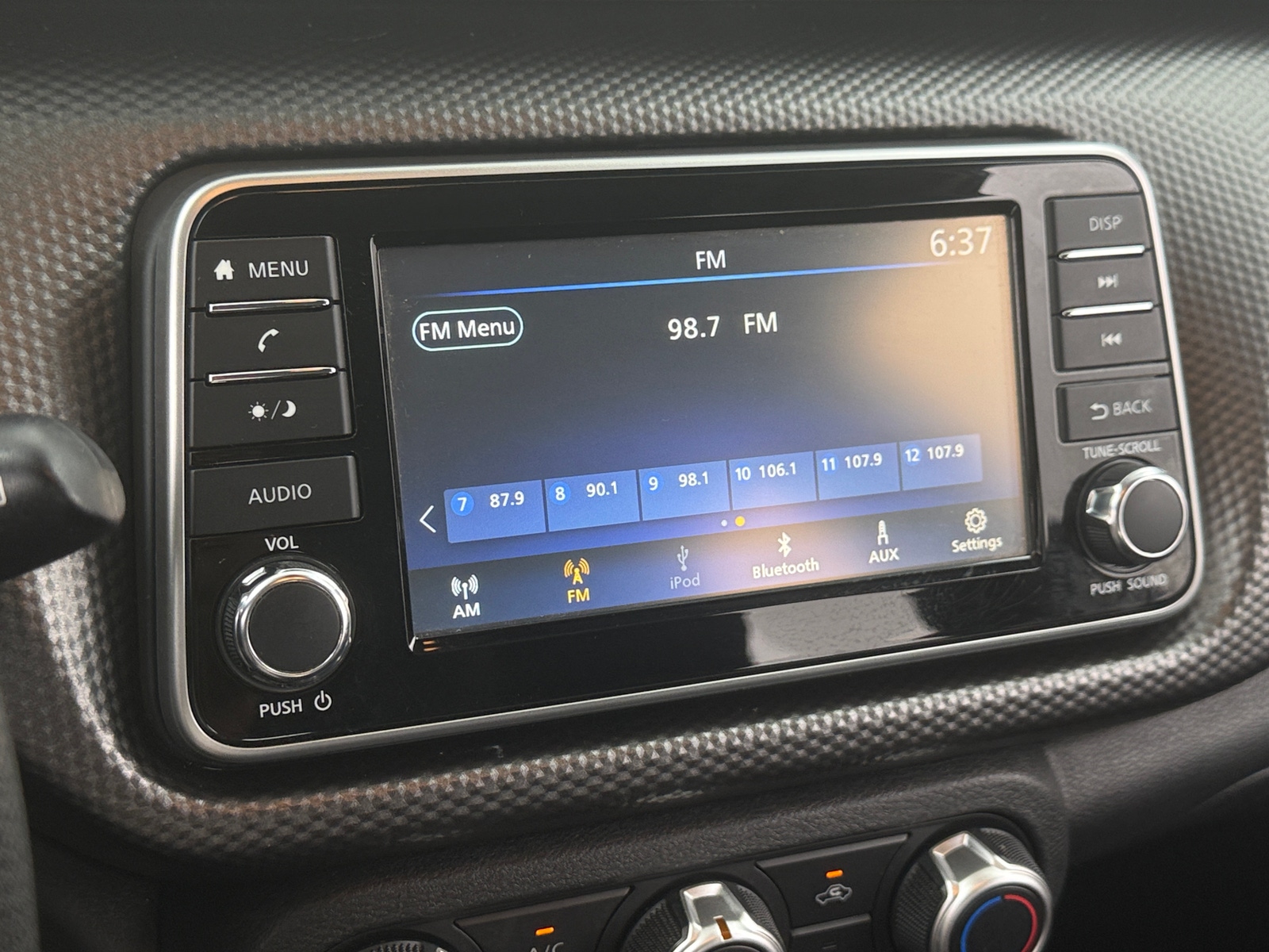 Thumbnail: 2020 Nissan Kicks - 4