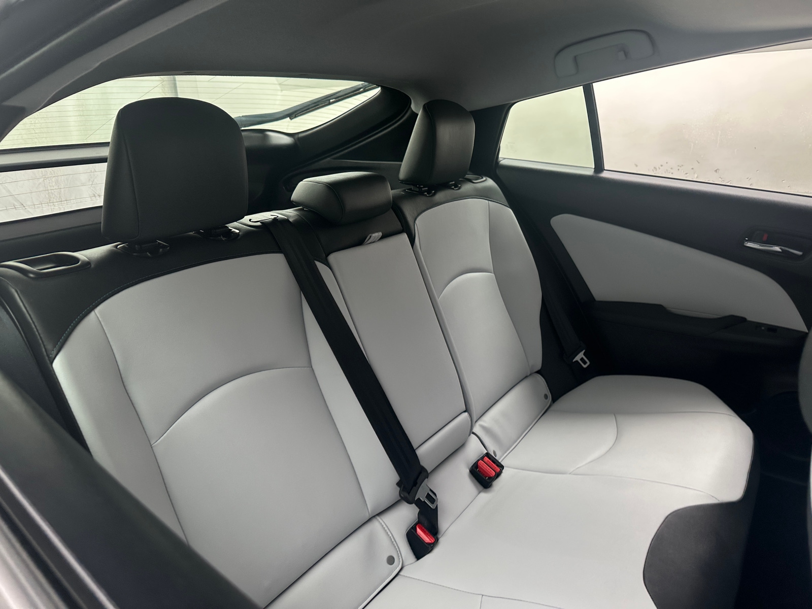 Thumbnail: 2016 Toyota Prius - 5