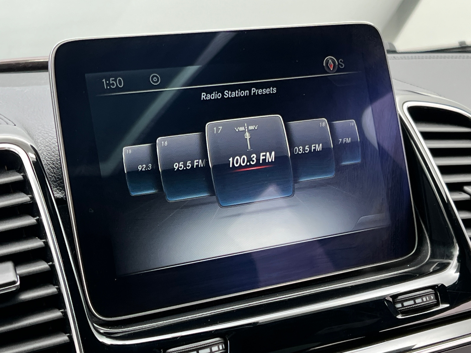 Thumbnail: 2017 Mercedes-Benz GLE - 3