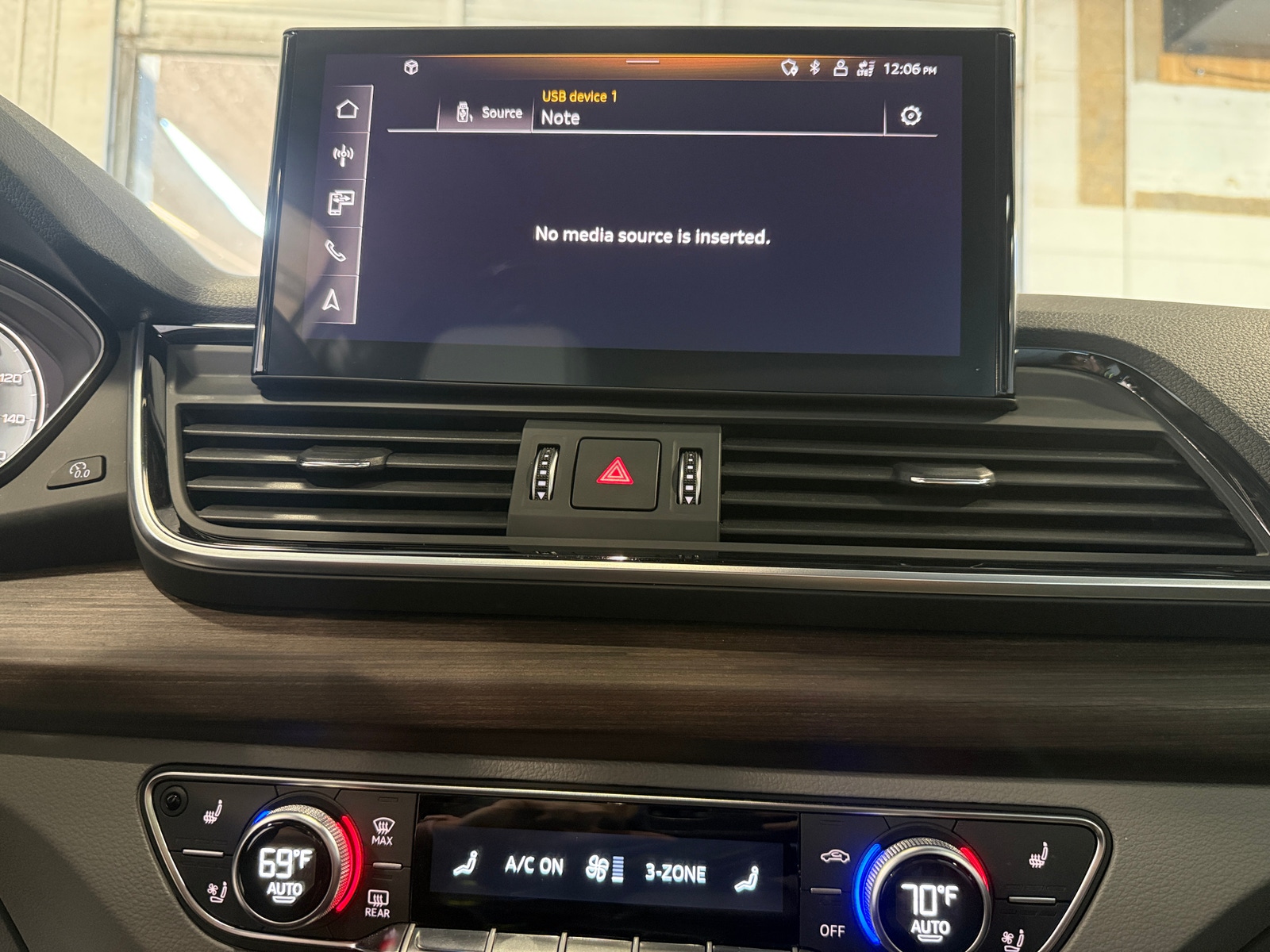 Thumbnail: 2023 Audi Q5 - 3