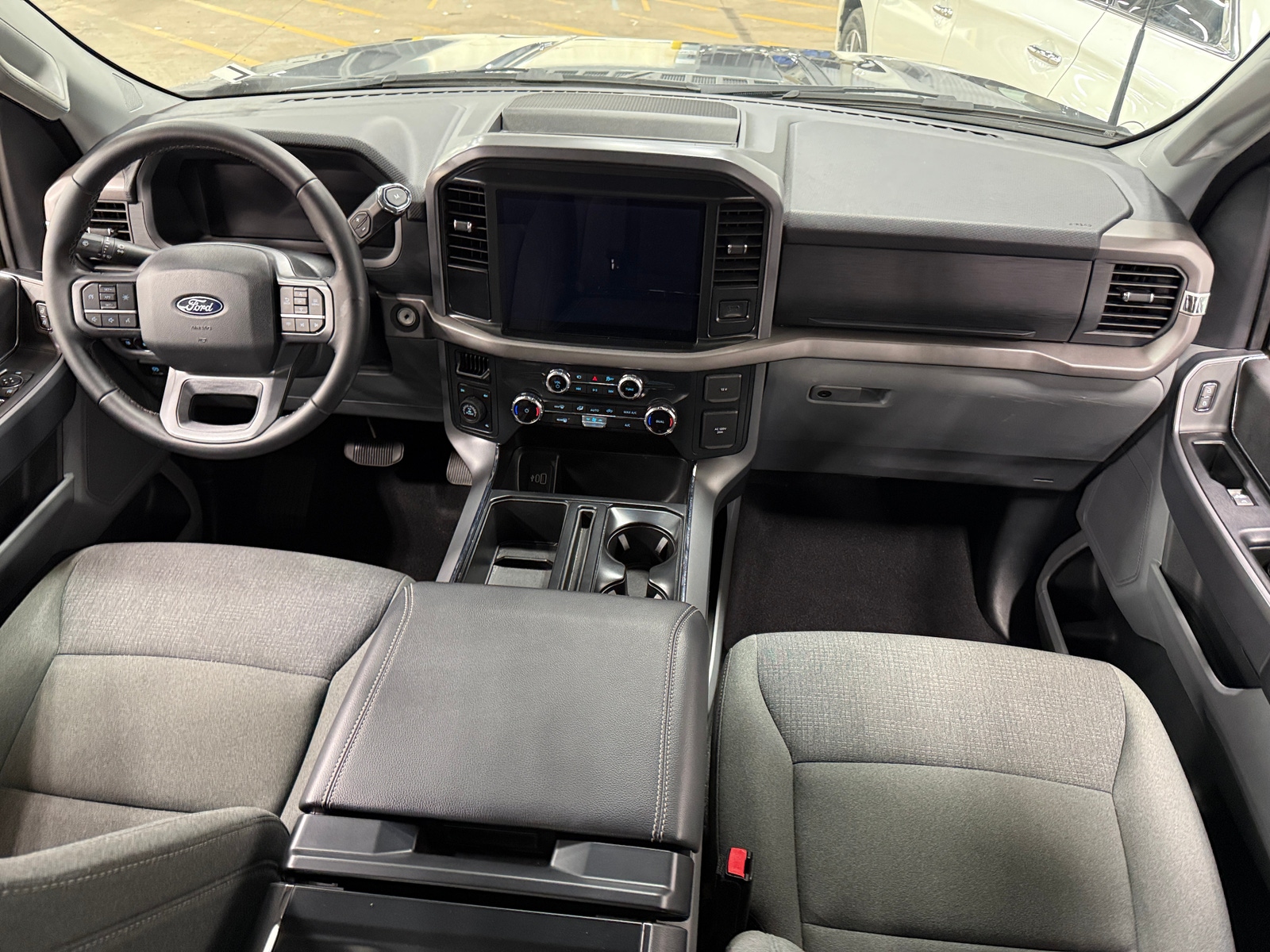 Thumbnail: 2025 Ford Econoline - 3