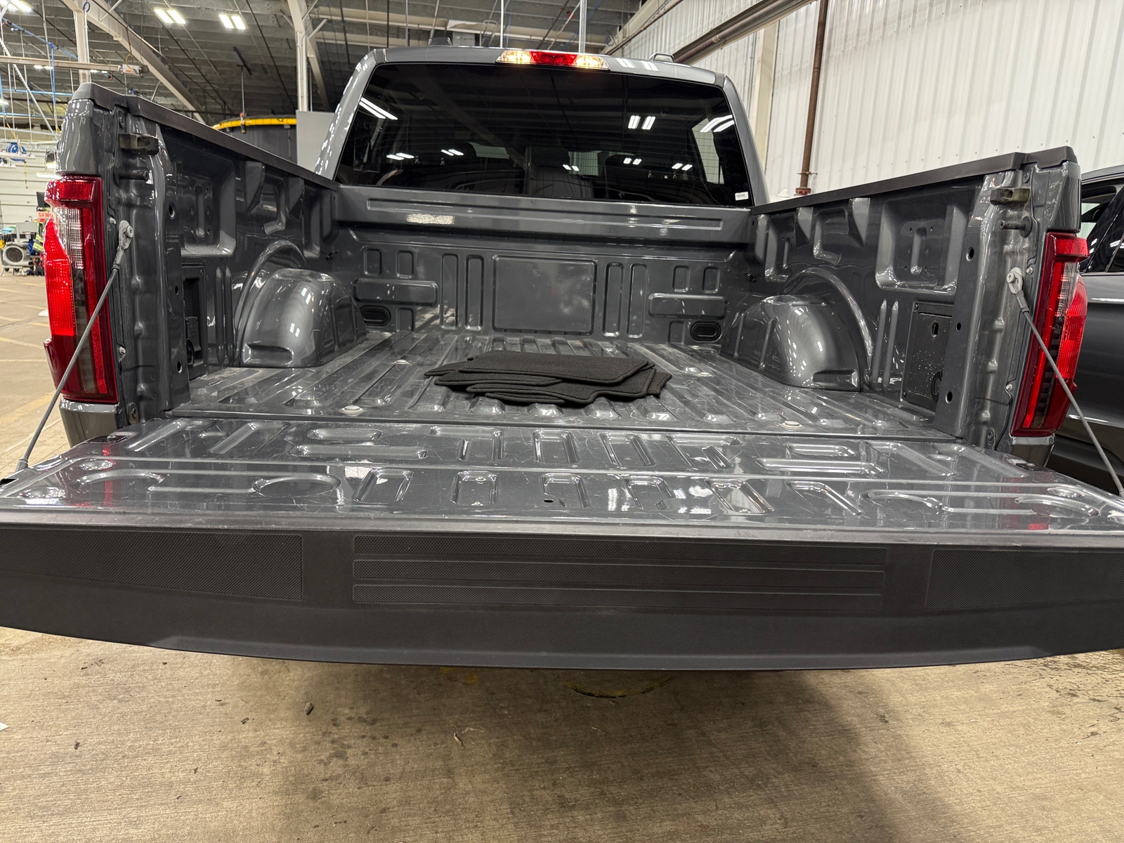 Thumbnail: 2025 Ford Econoline - 7