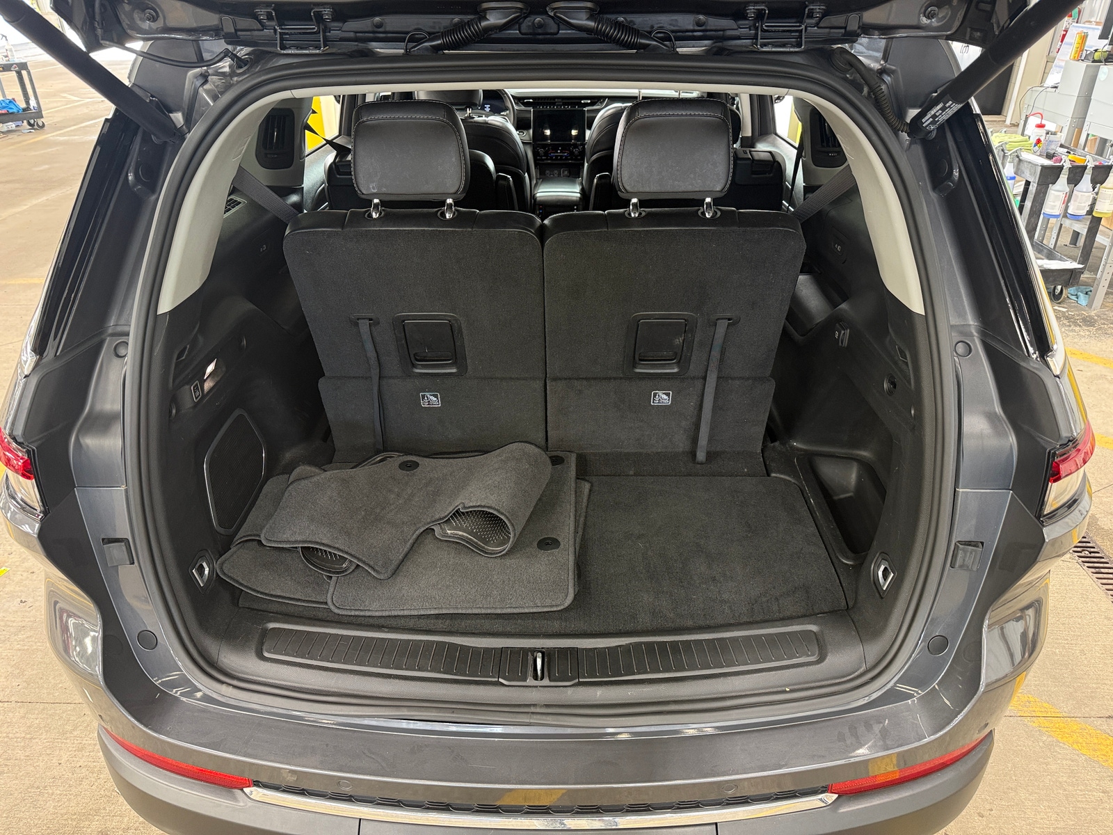 Thumbnail: 2022 Jeep Grand Cherokee L - 6