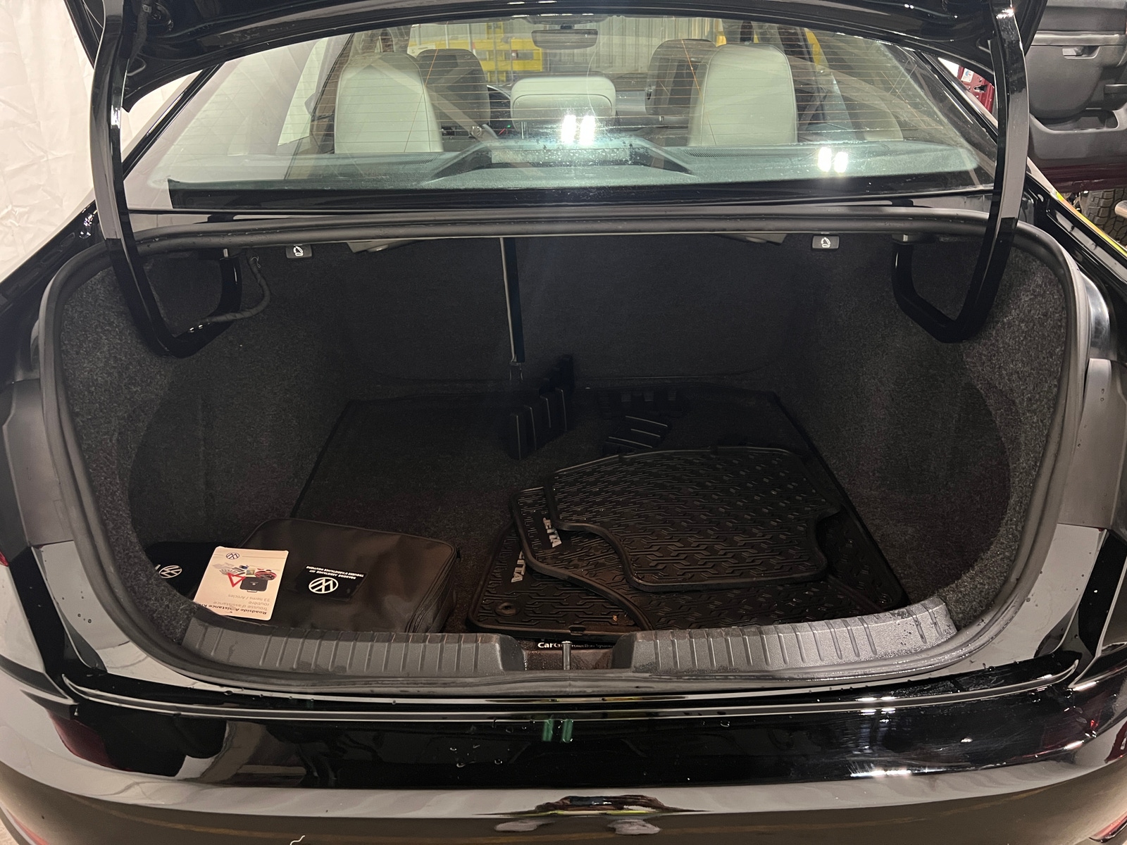 Thumbnail: 2021 Volkswagen Jetta - 6