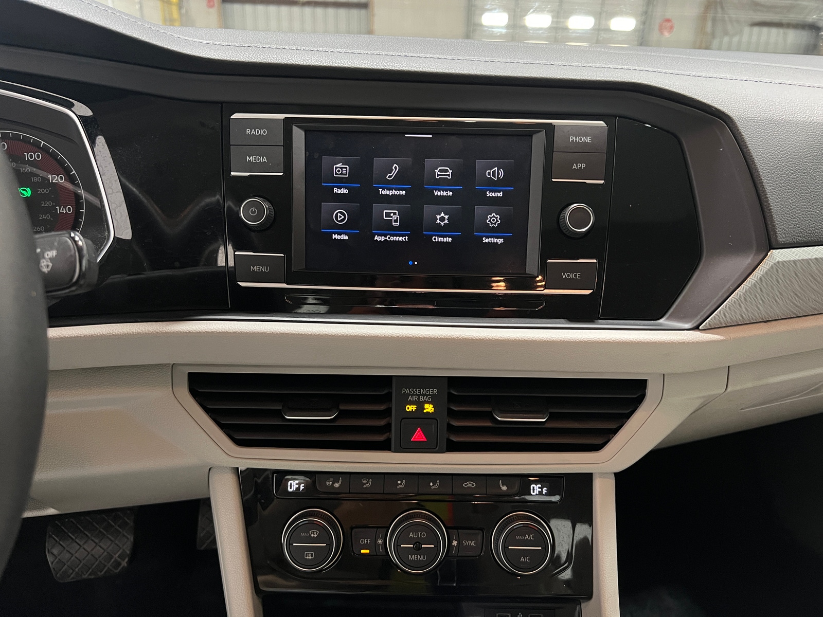 Thumbnail: 2021 Volkswagen Jetta - 3