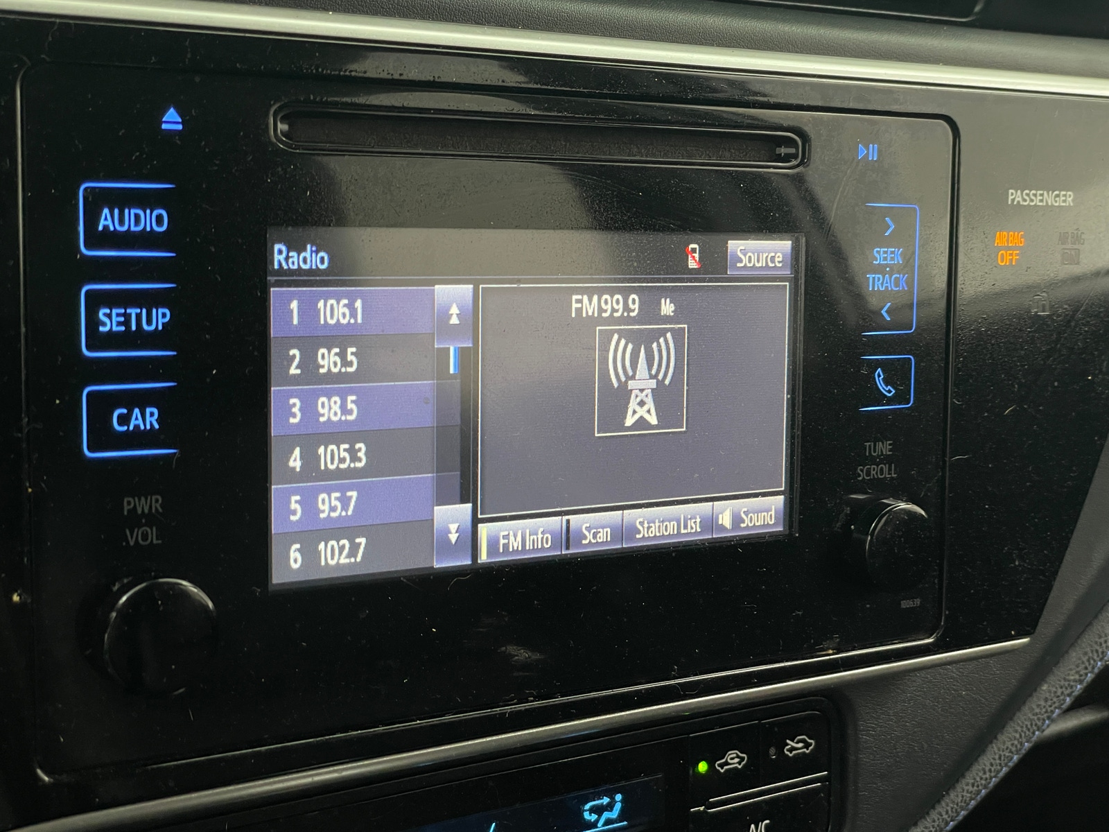 Thumbnail: 2017 Toyota Corolla - 4