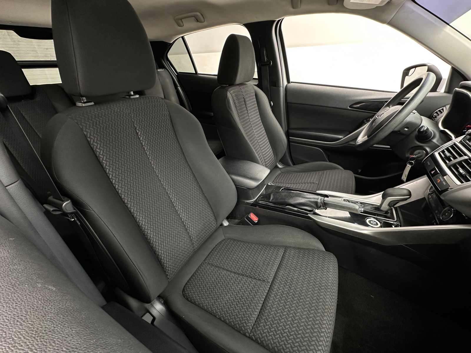 Thumbnail: 2018 Mitsubishi Eclipse Cross - 2