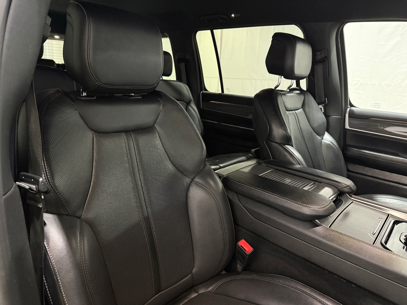 Thumbnail: 2024 Jeep Wagoneer - 2