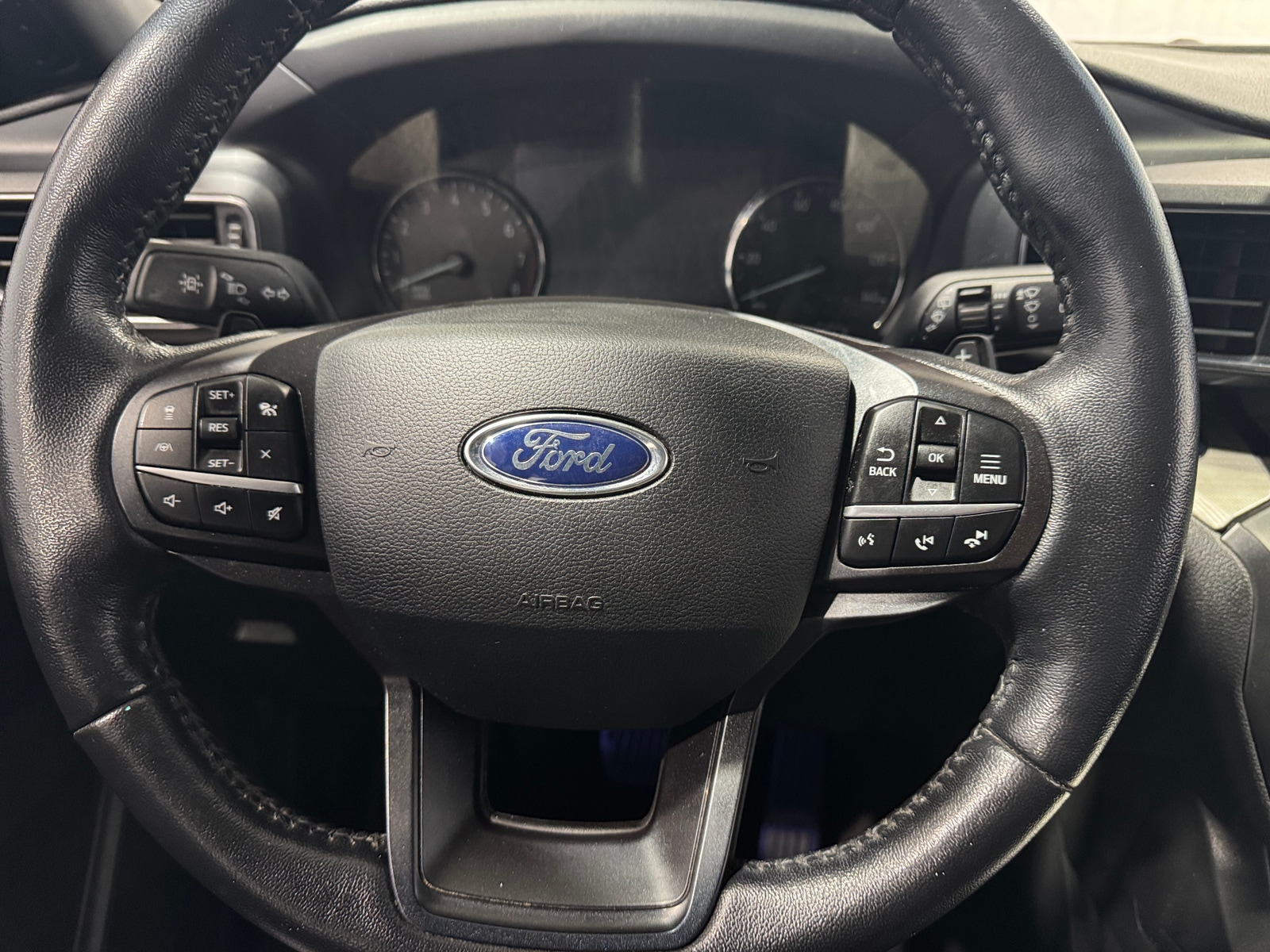 Thumbnail: 2020 Ford Explorer - 5