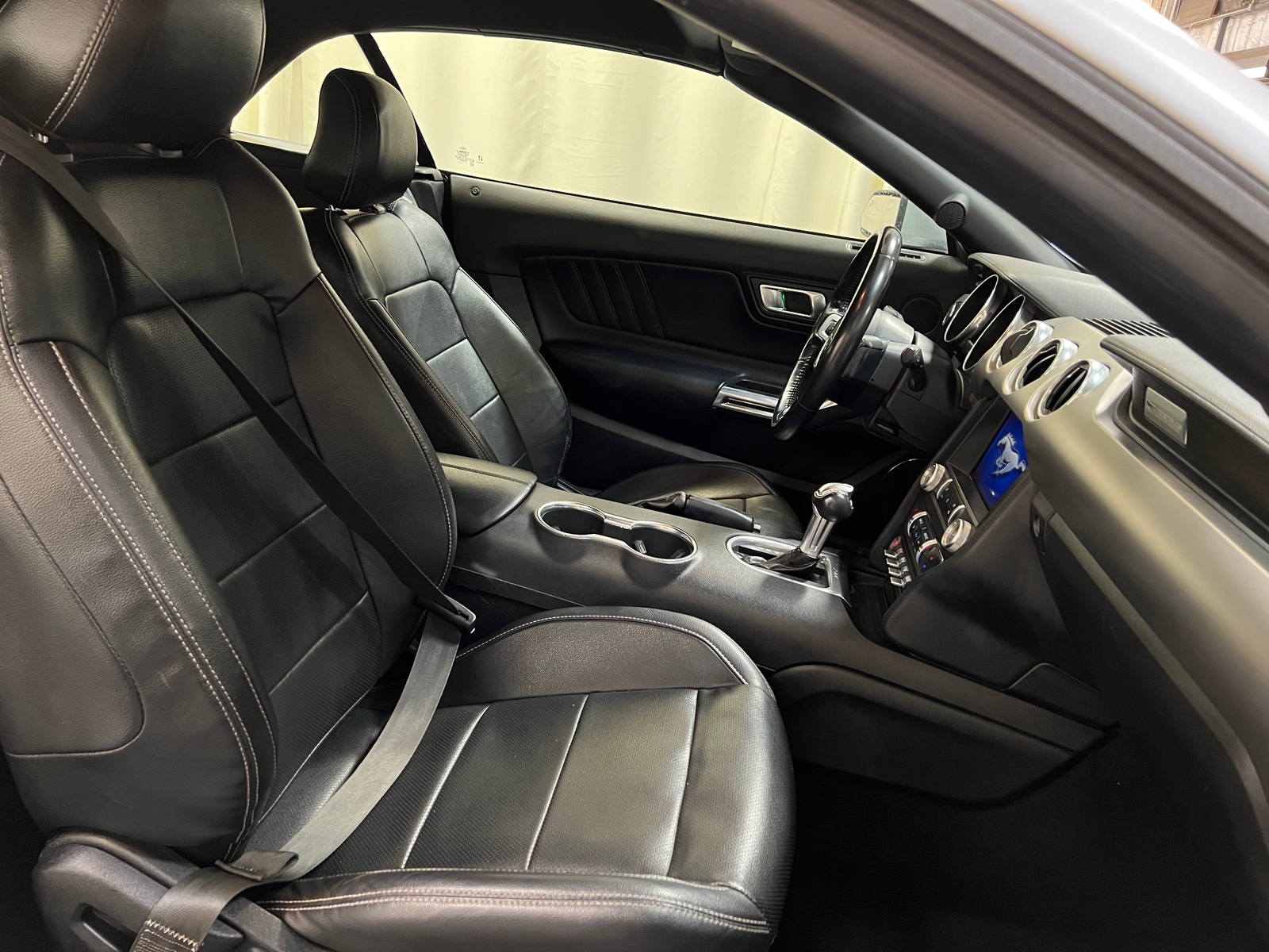 Thumbnail: 2022 Ford Mustang - 2