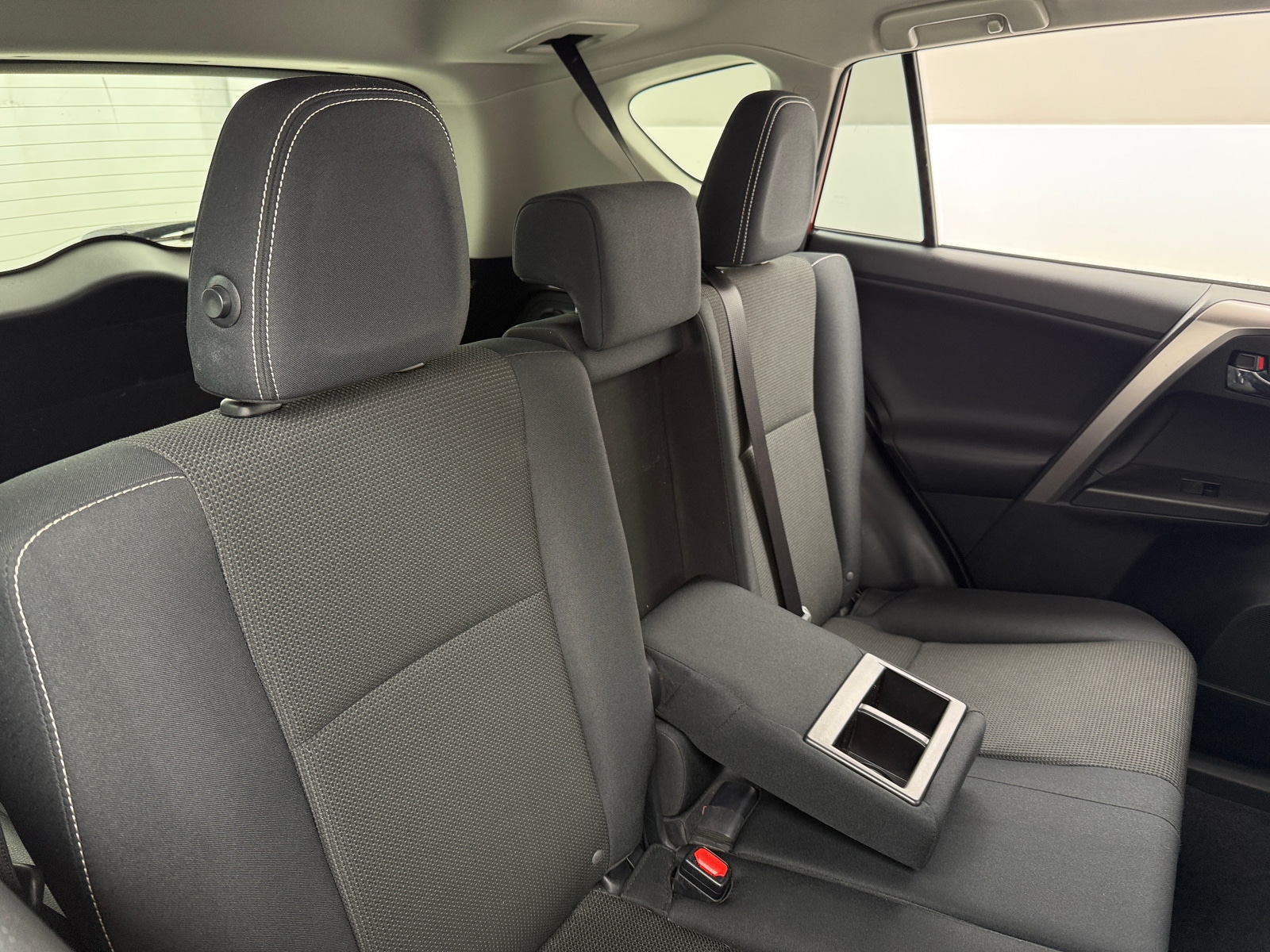 Thumbnail: 2017 Toyota RAV4 - 6