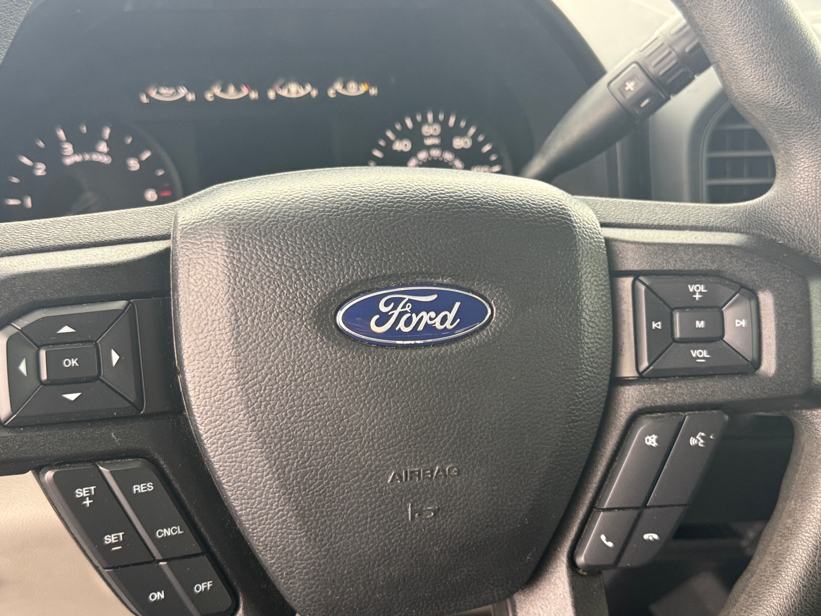 Thumbnail: 2018 Ford Econoline - 5