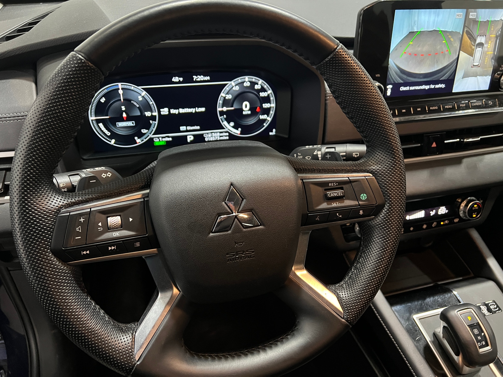 Thumbnail: 2023 Mitsubishi Outlander - 4