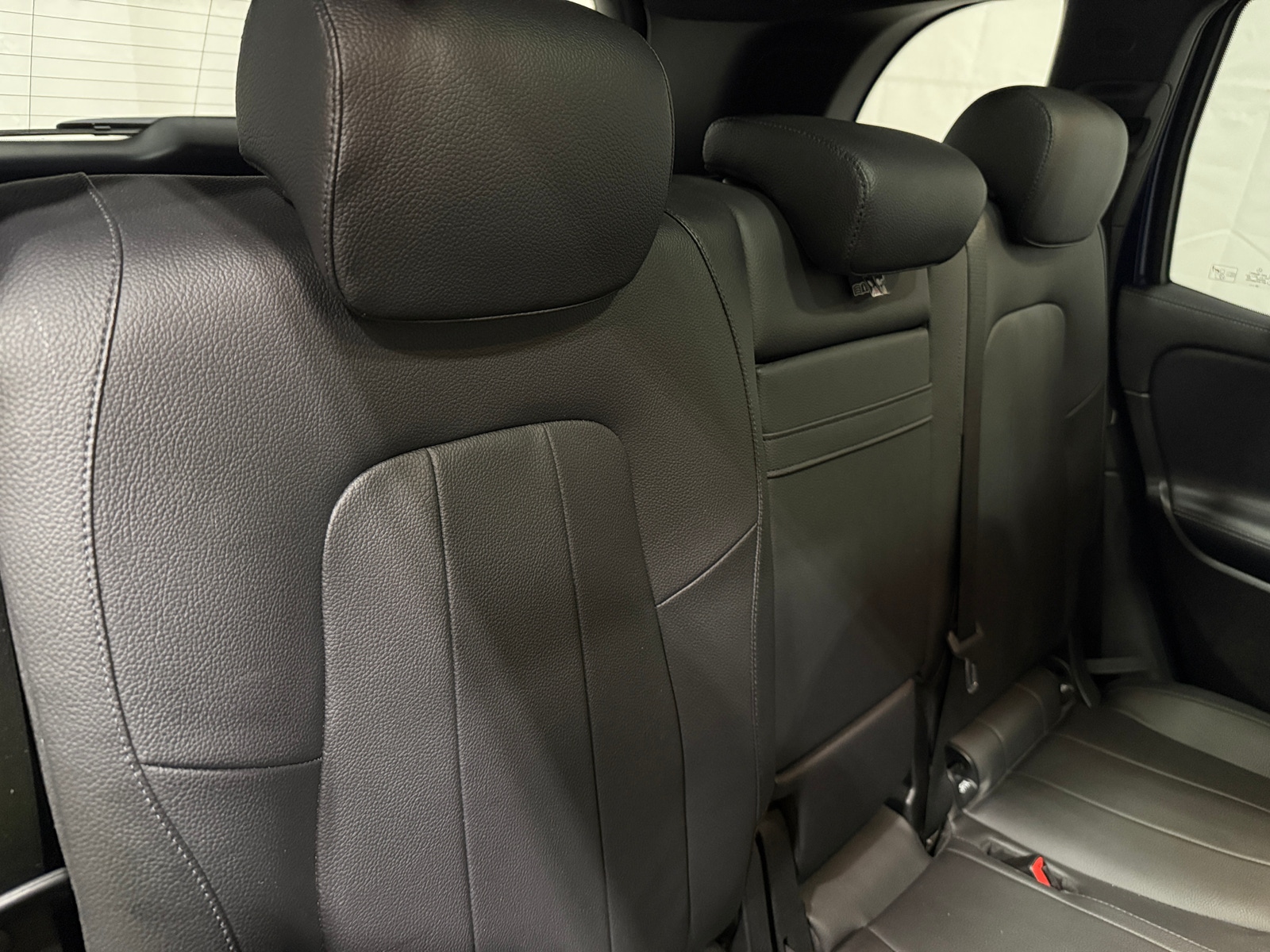 Thumbnail: 2020 Mercedes-Benz GLB - 5