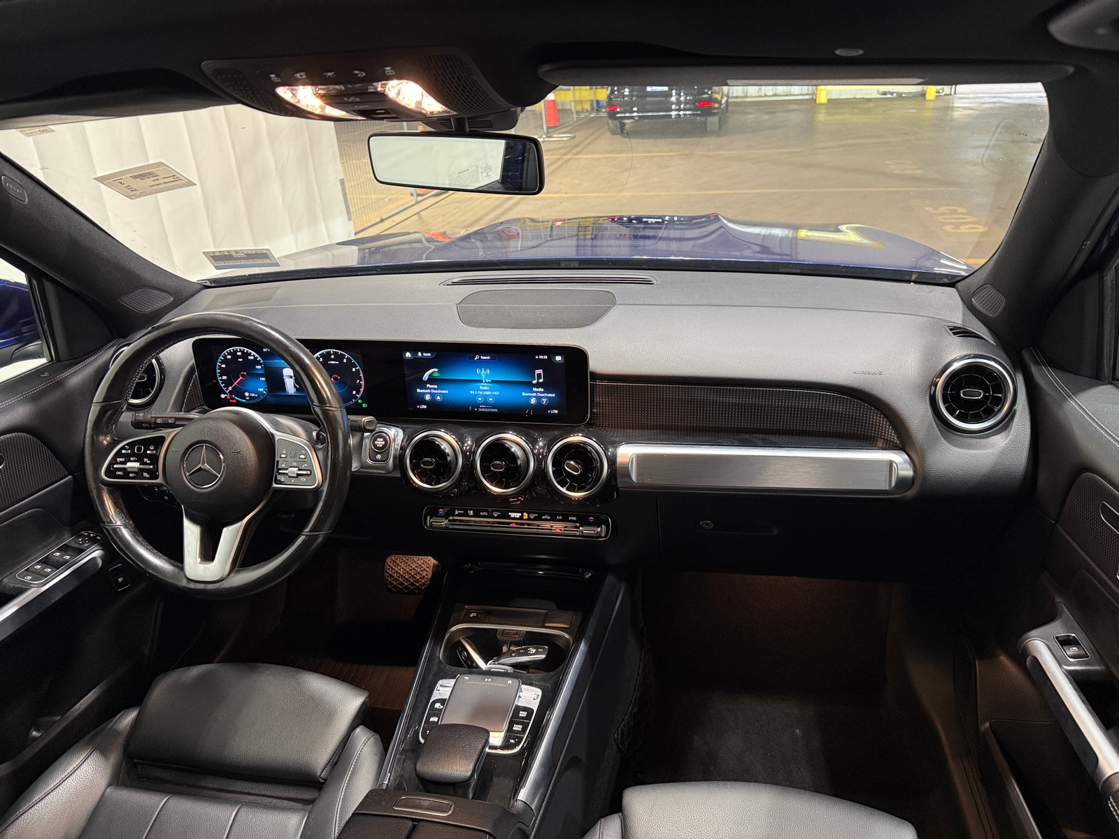 Thumbnail: 2020 Mercedes-Benz GLB - 2