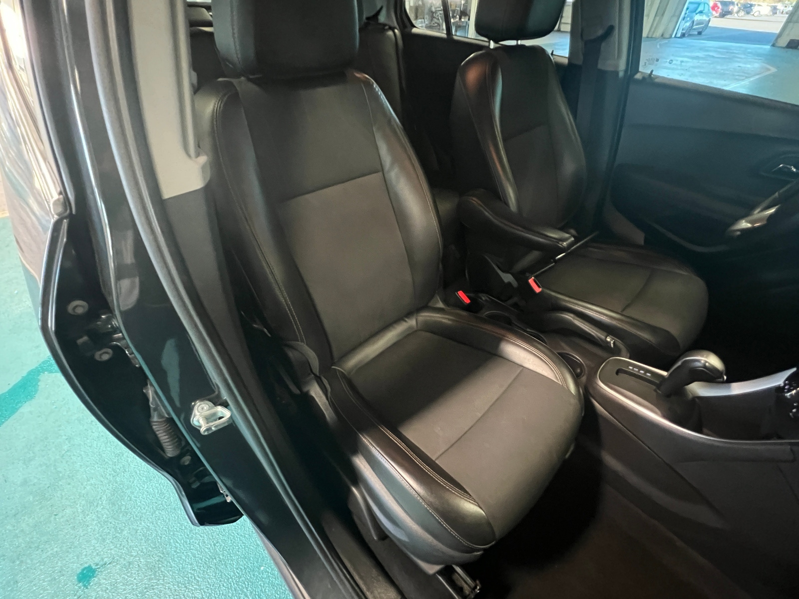 Thumbnail: 2017 Chevrolet Trax - 2