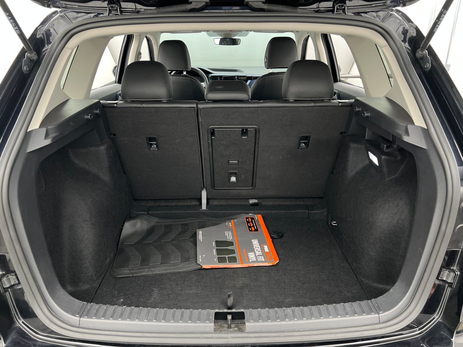 Thumbnail: 2024 Volkswagen Taos - 7