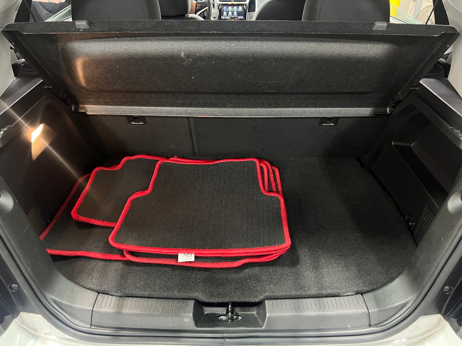 Thumbnail: 2018 Chevrolet Sonic - 7