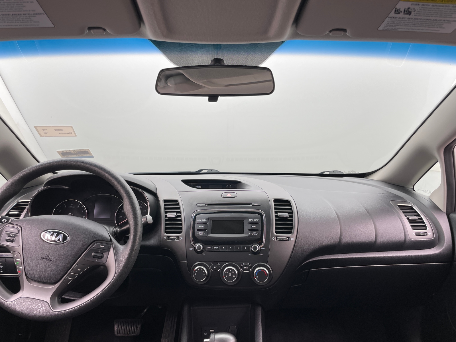 Thumbnail: 2017 Kia Forte - 3