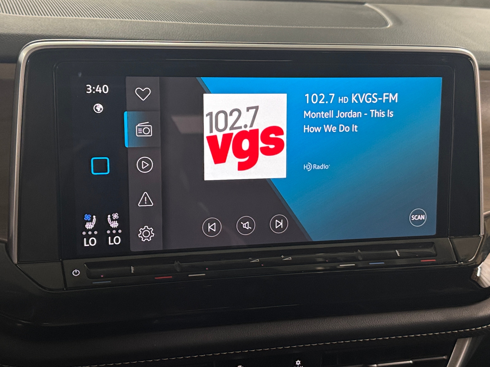 Thumbnail: 2024 Volkswagen Atlas - 3