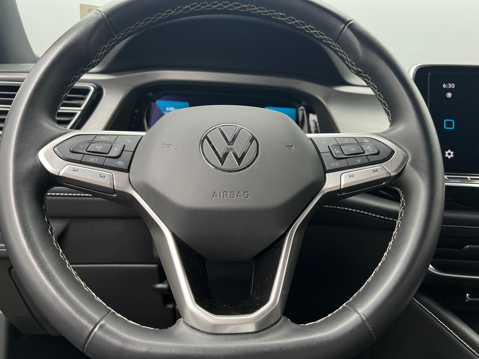 Thumbnail: 2024 Volkswagen Atlas - 4