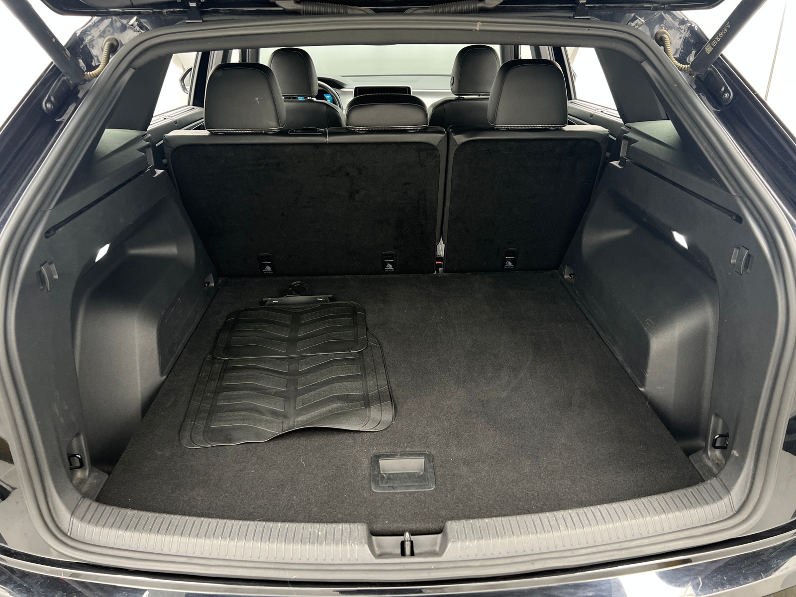 Thumbnail: 2024 Volkswagen Atlas - 6