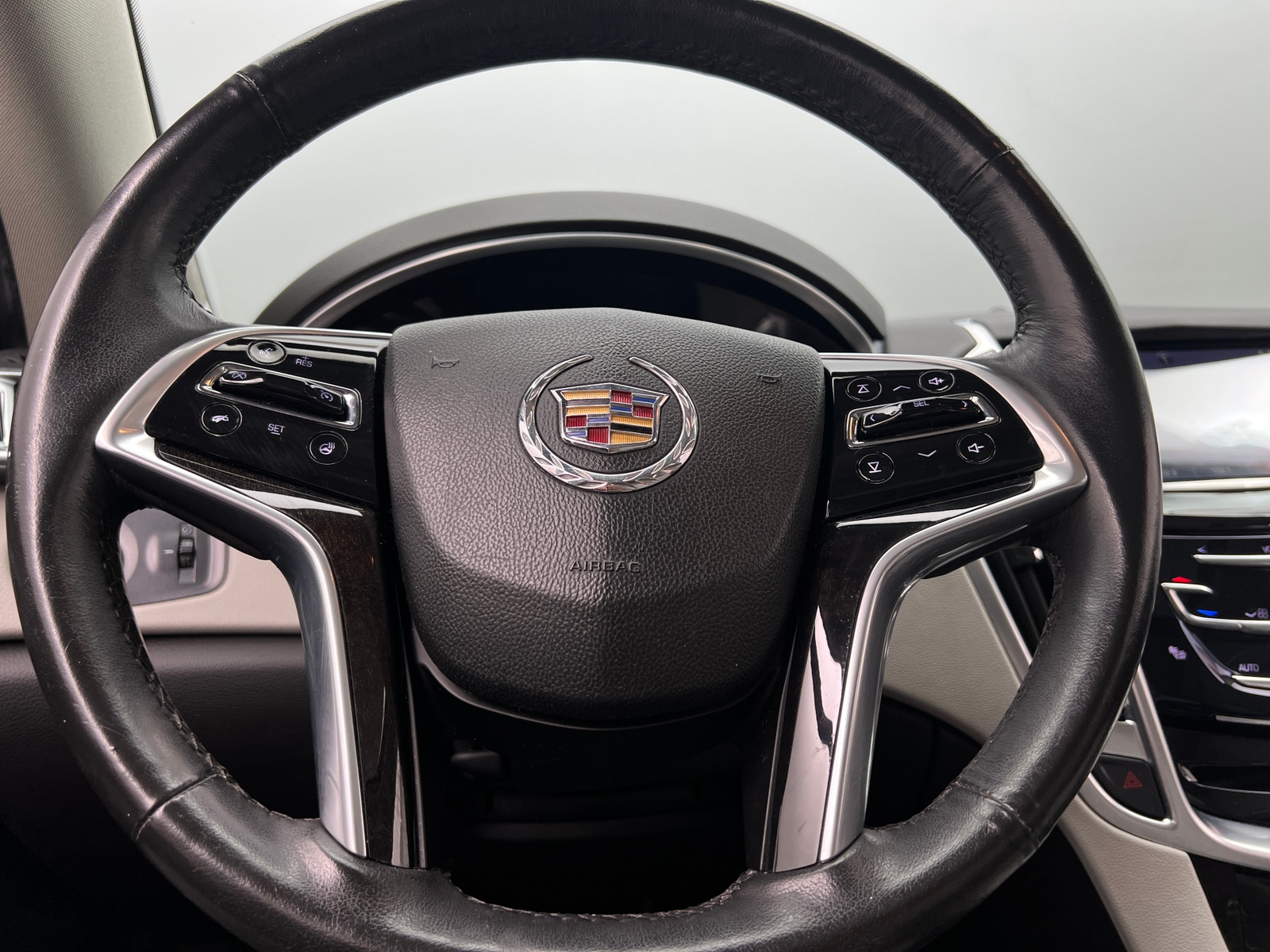 Thumbnail: 2016 Cadillac SRX - 4