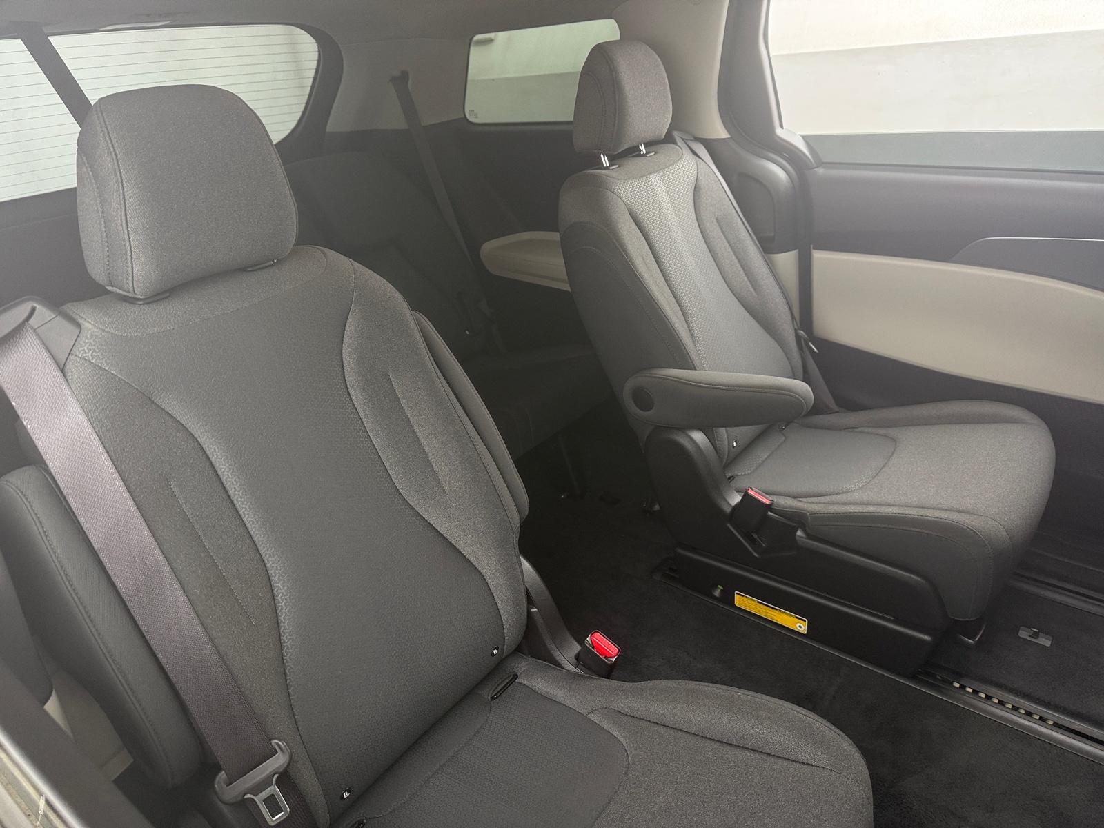 Thumbnail: 2022 Kia Carnival - 6