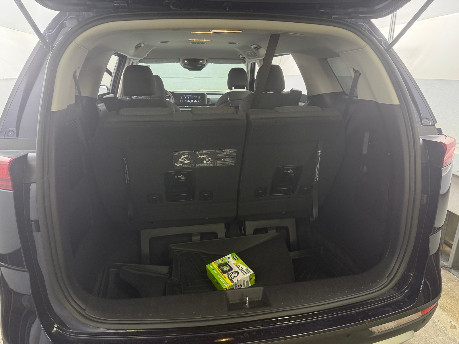 Thumbnail: 2022 Kia Carnival - 7