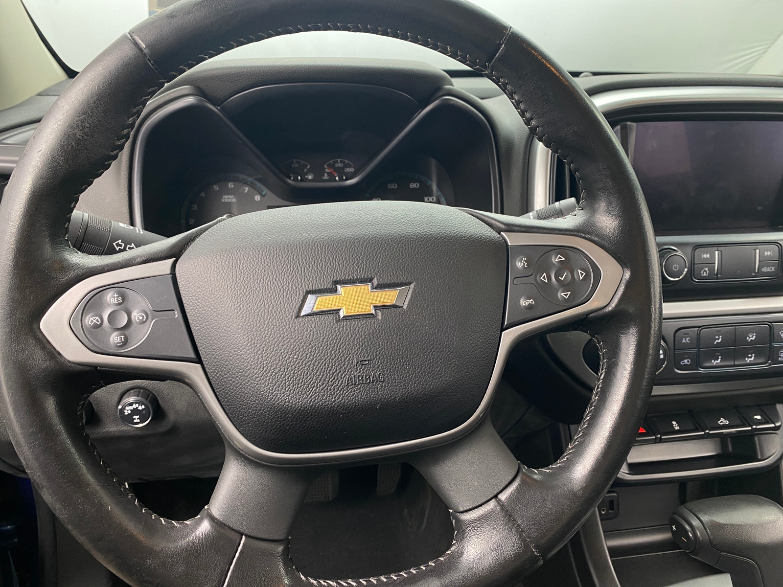 Thumbnail: 2019 Chevrolet Colorado - 5