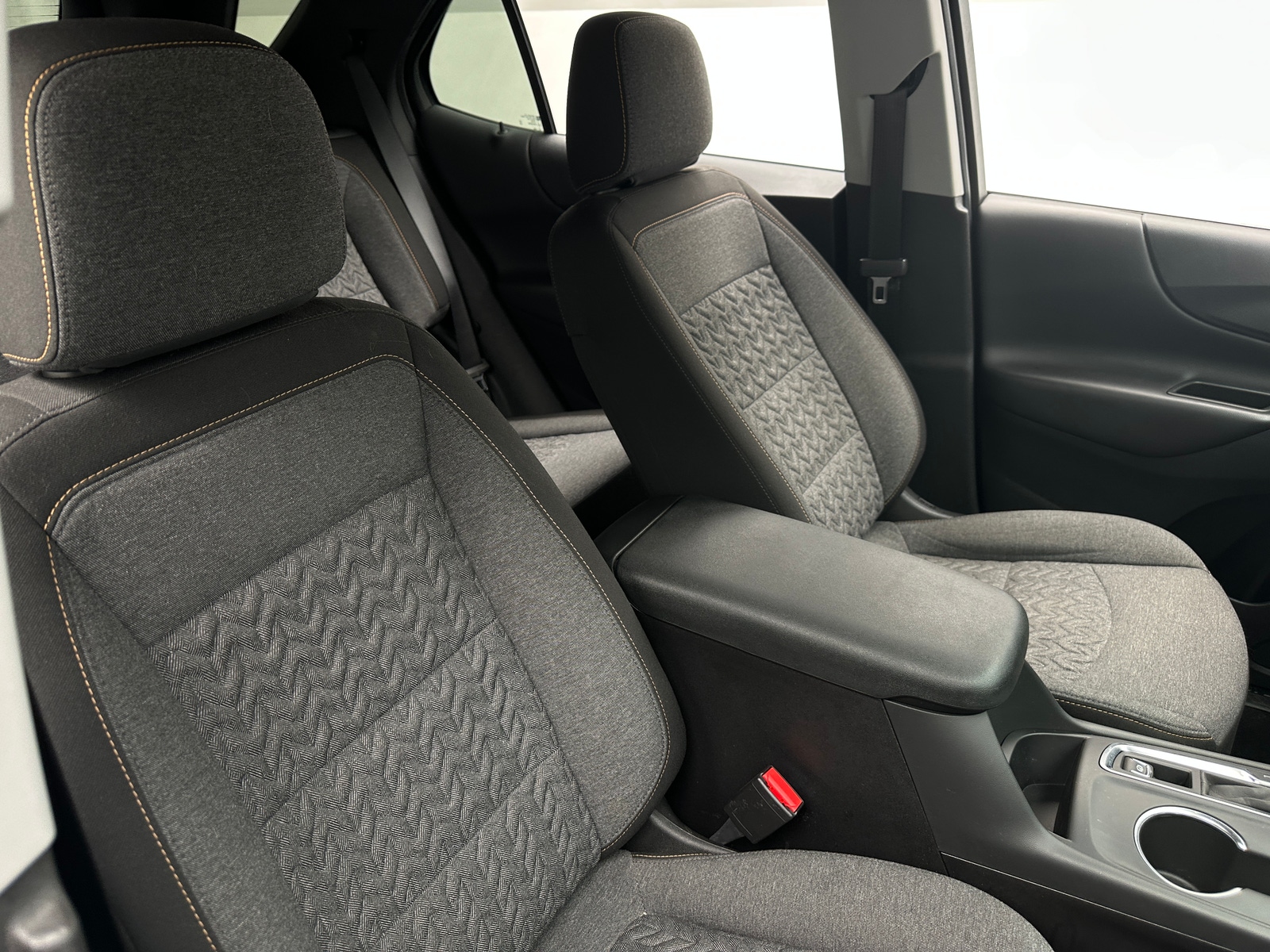 Thumbnail: 2022 Chevrolet Equinox - 2