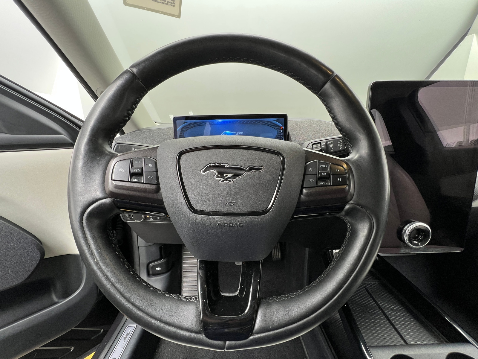 Thumbnail: 2022 Ford Mustang Mach-E - 4