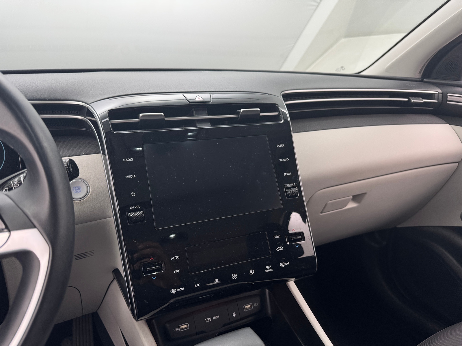 Thumbnail: 2022 Hyundai Tucson - 4