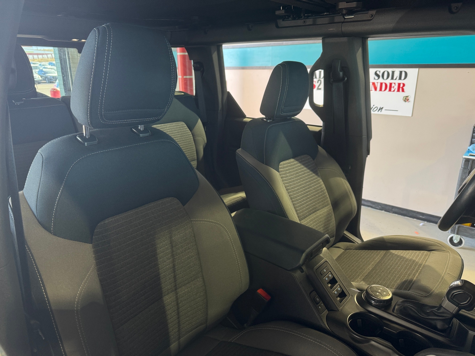 Thumbnail: 2022 Ford Bronco - 2