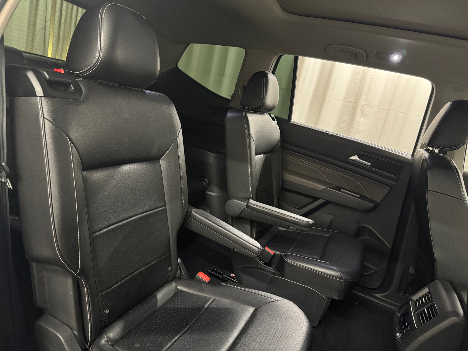 Thumbnail: 2021 Volkswagen Atlas - 6