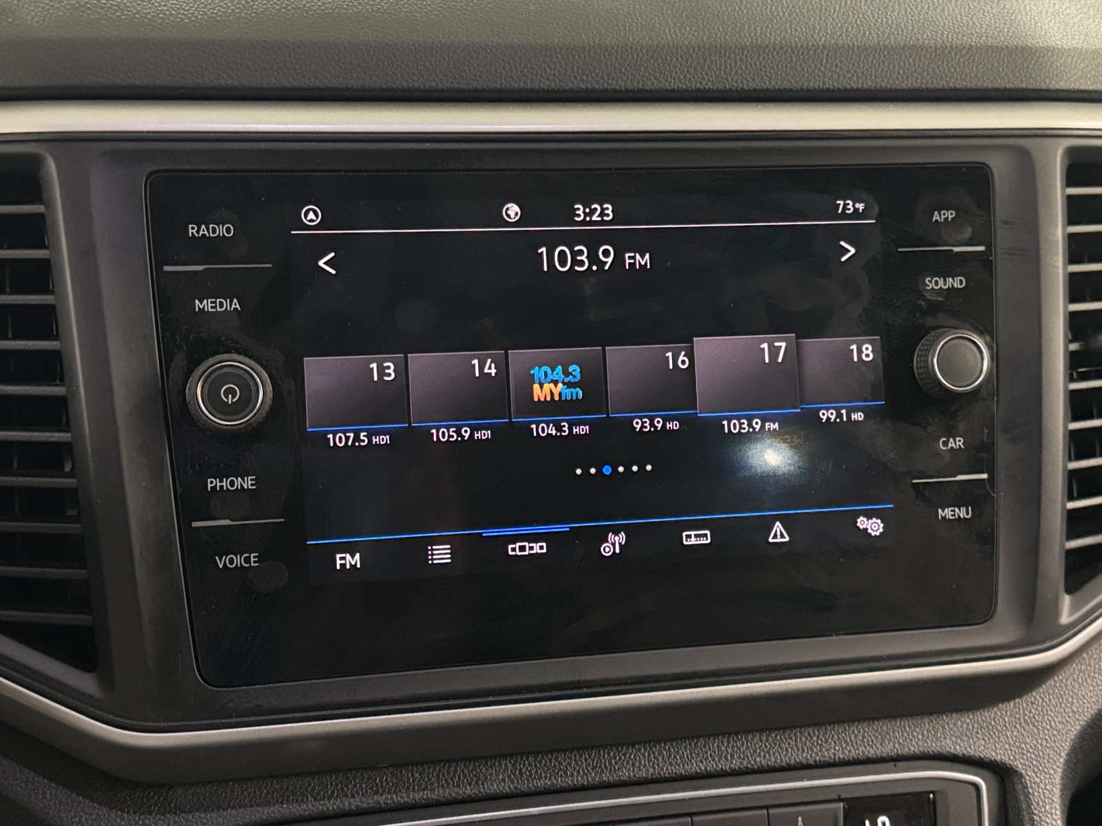 Thumbnail: 2021 Volkswagen Atlas - 4