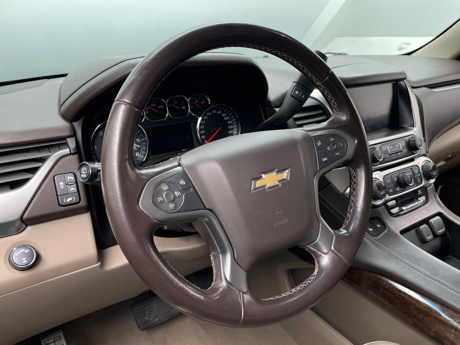 Thumbnail: 2019 Chevrolet Suburban - 4