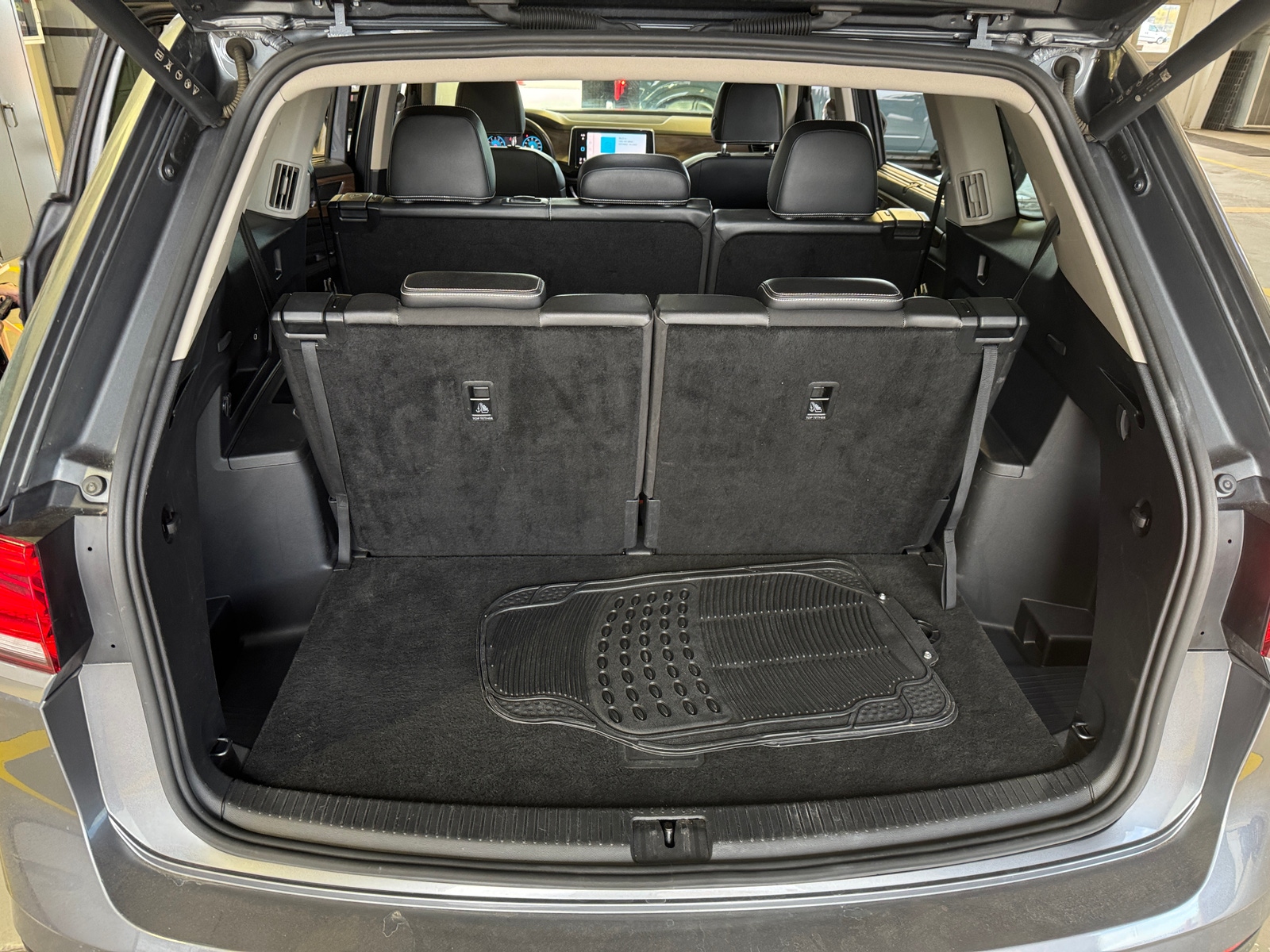 Thumbnail: 2024 Volkswagen Atlas - 6