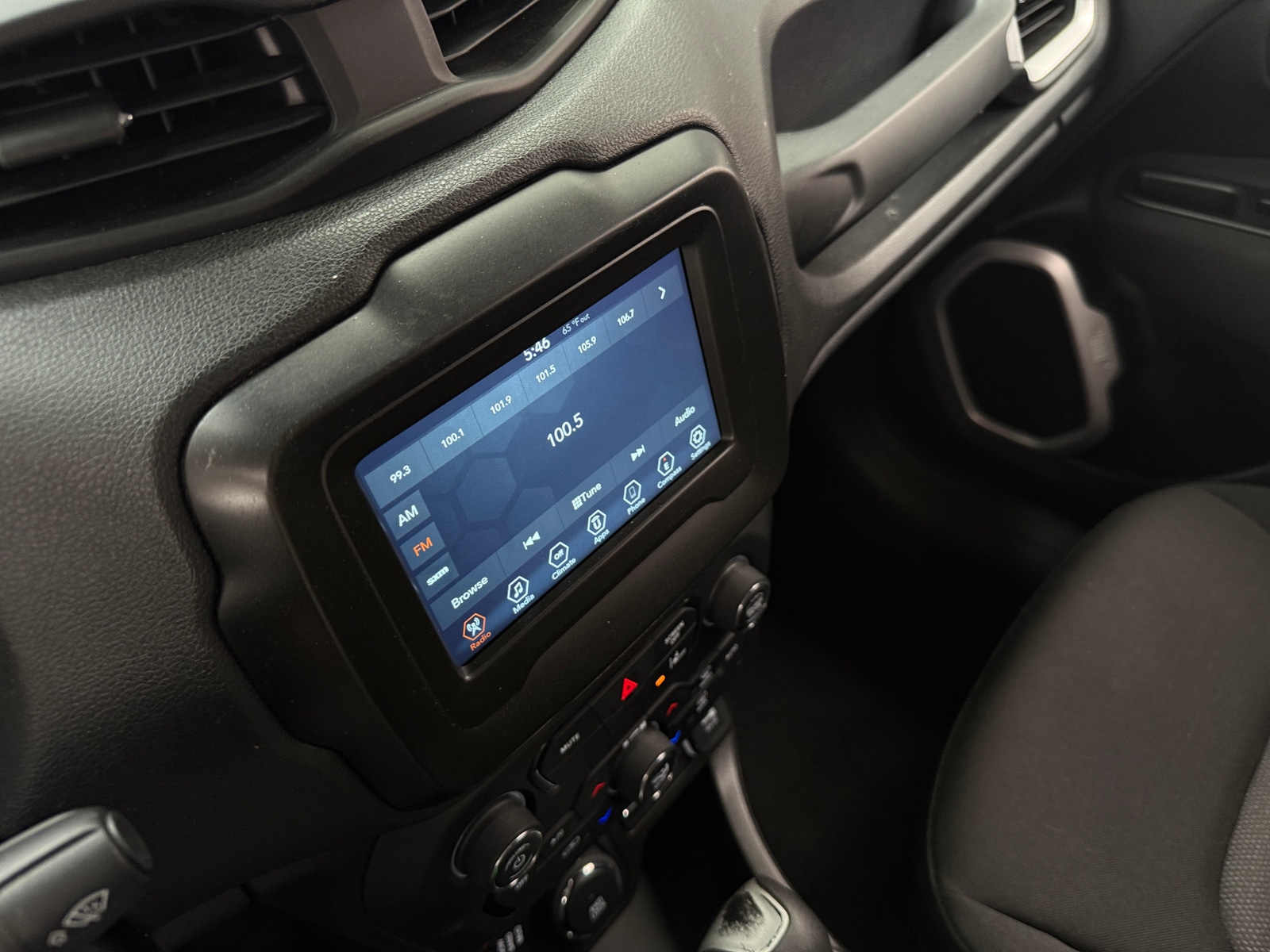 Thumbnail: 2021 Jeep Renegade - 4