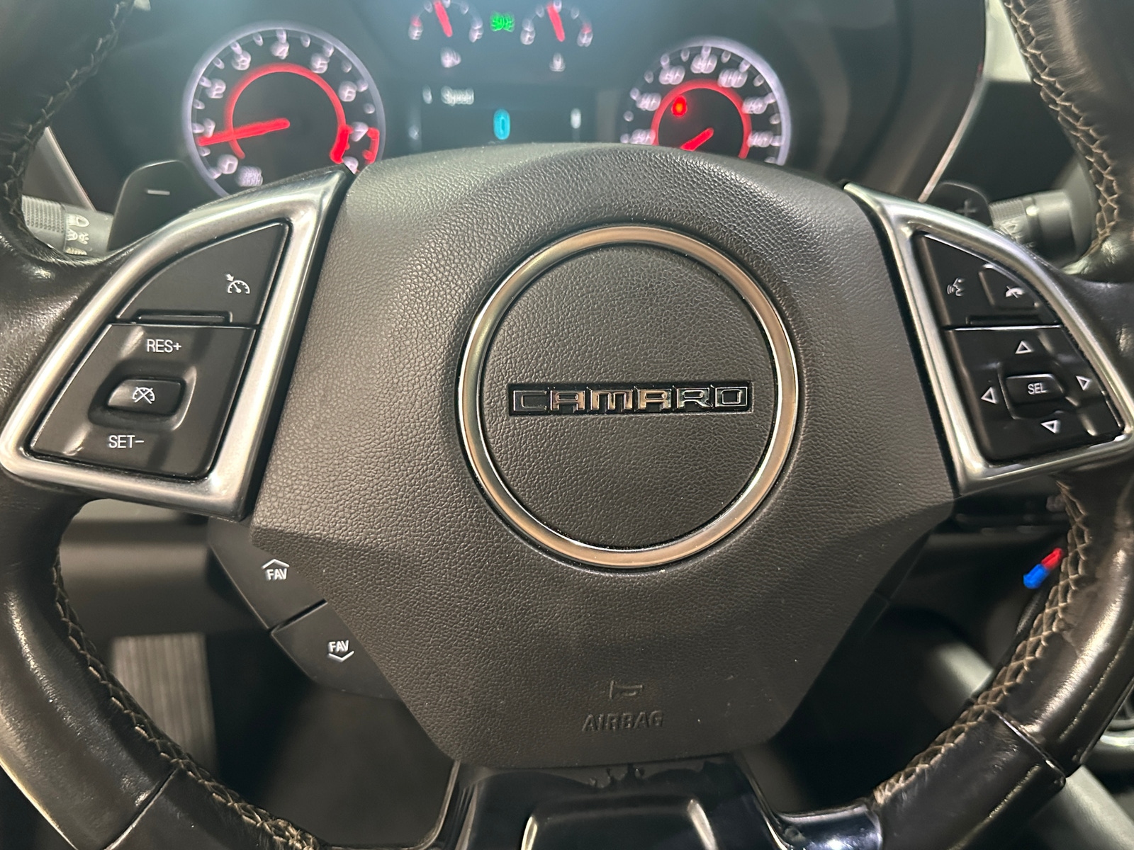 Thumbnail: 2018 Chevrolet Camaro - 5