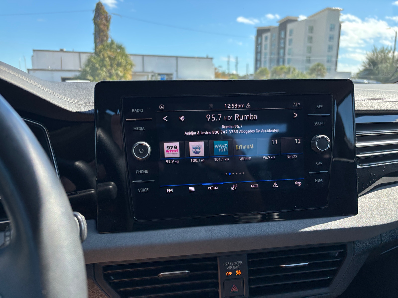 Thumbnail: 2025 Volkswagen Jetta - 4