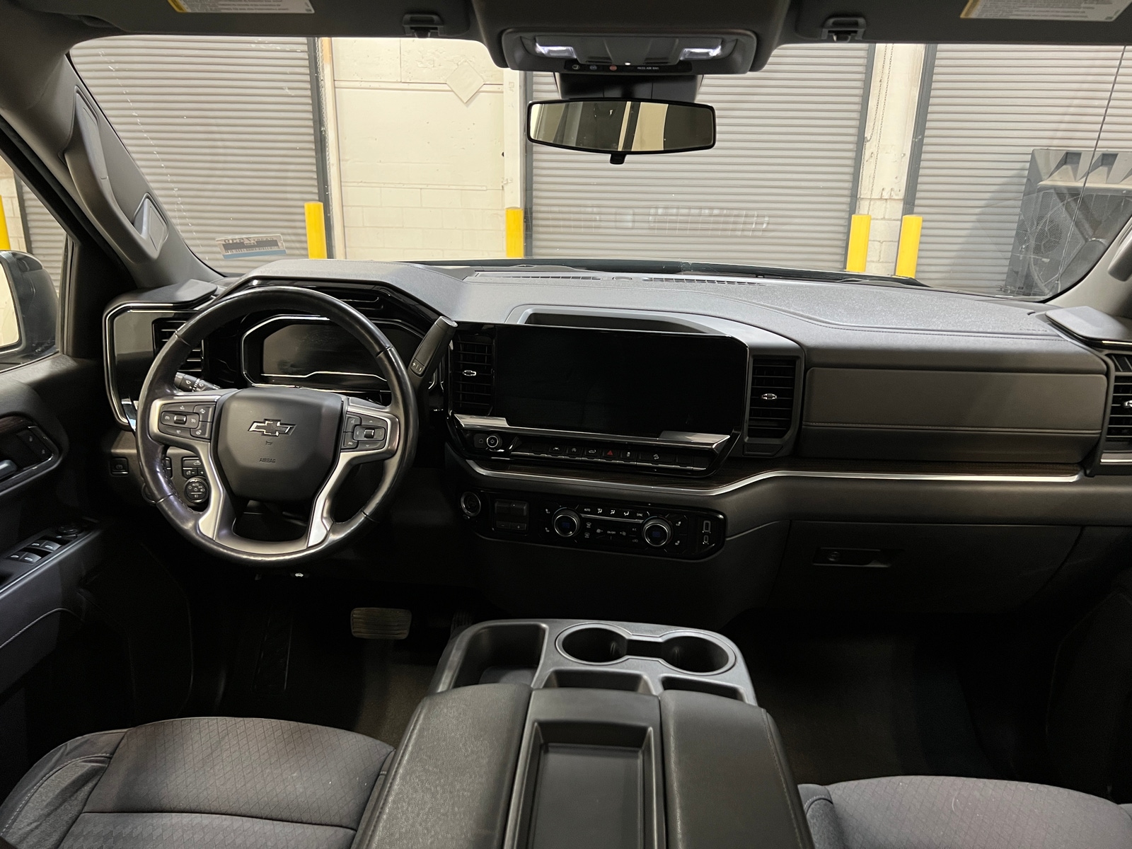 Thumbnail: 2022 Chevrolet Silverado 1500 - 3