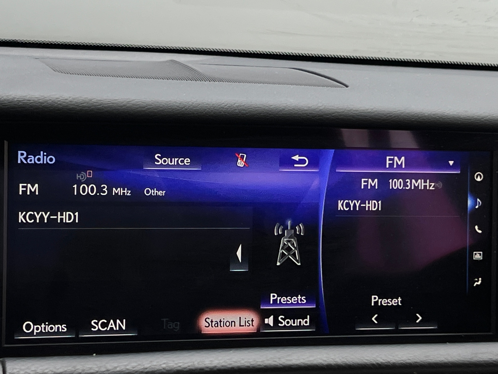 Thumbnail: 2018 Lexus IS - 3