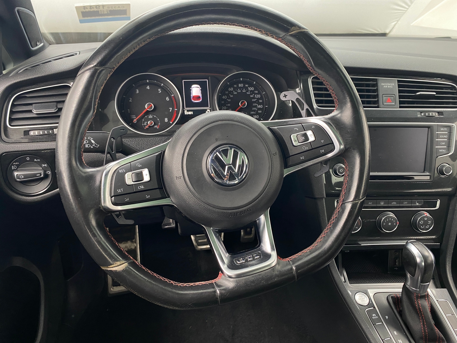 Thumbnail: 2016 Volkswagen Golf - 5