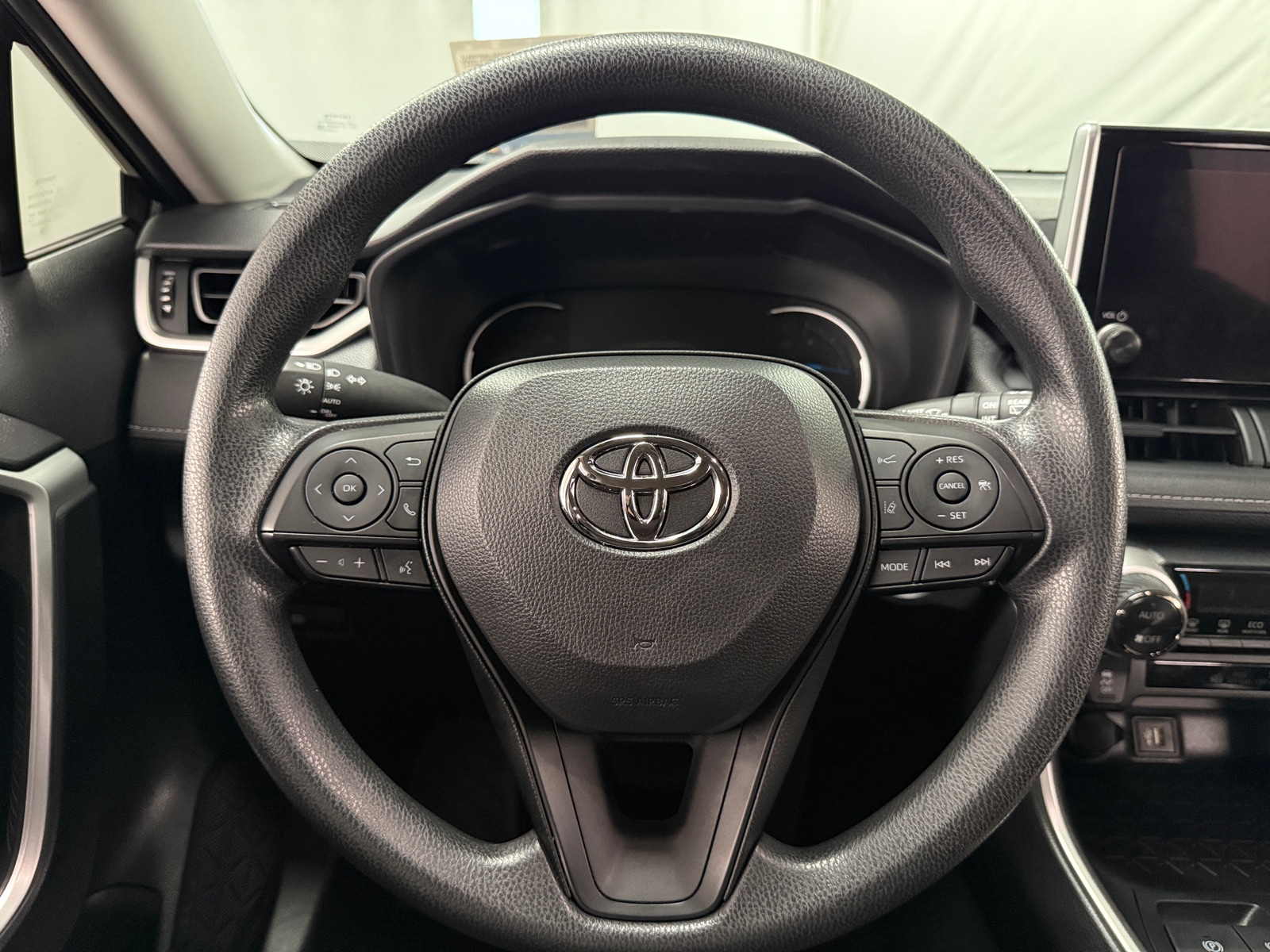 Thumbnail: 2025 Toyota RAV4 - 5